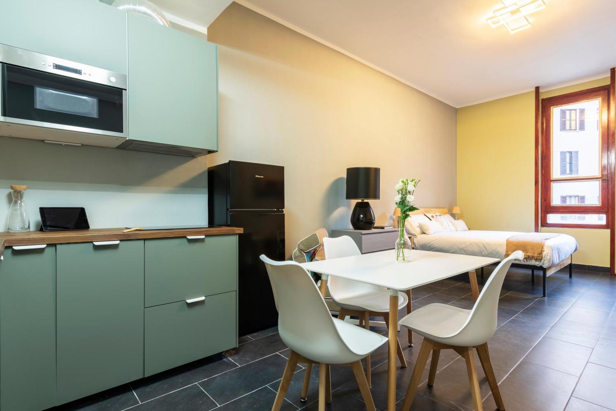 Centrale Flexyrent - Steps From Train Station Милано Екстериор снимка